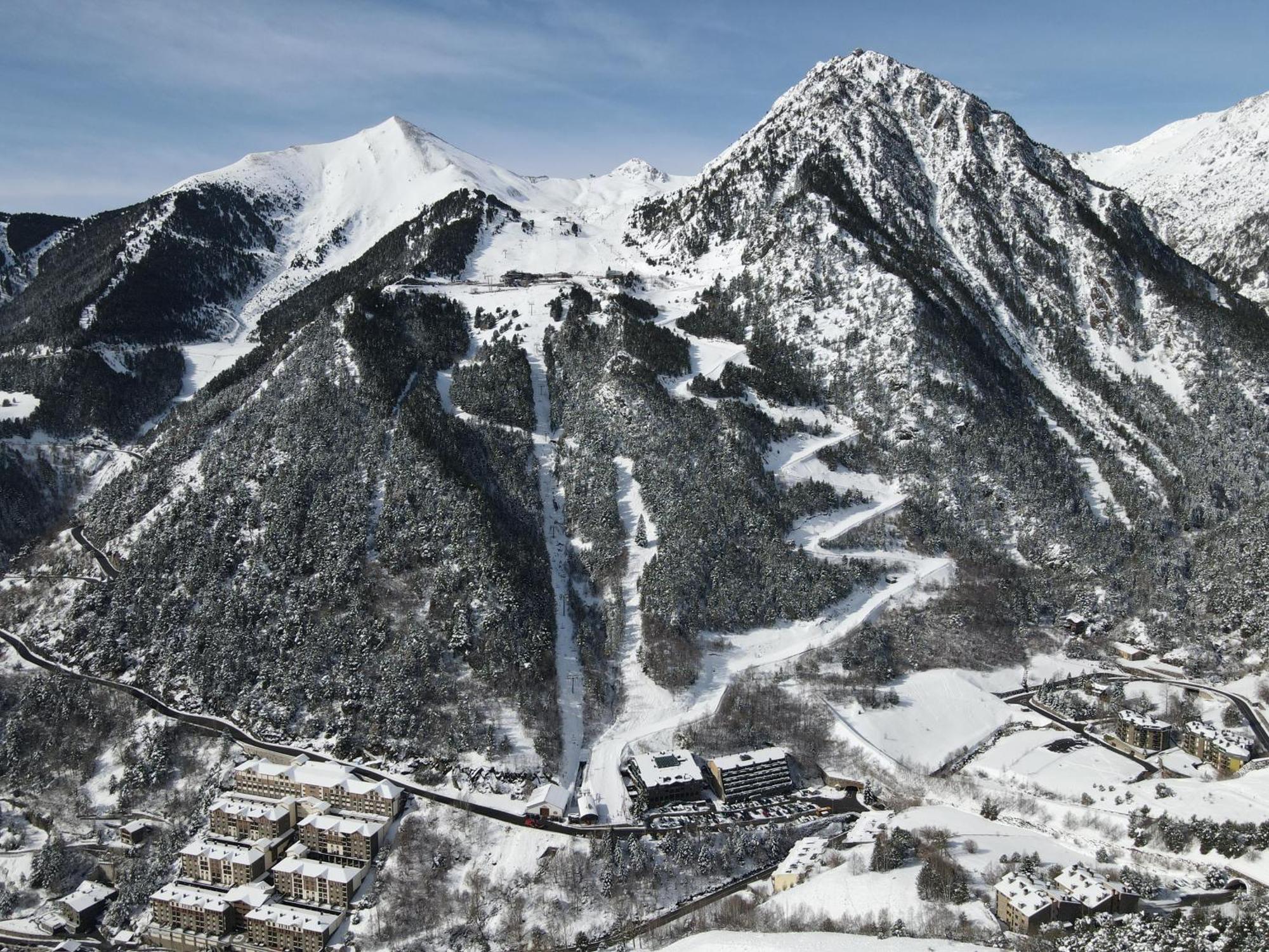 Ushuaia, The Mountain Hotel Arinsal Exterior photo