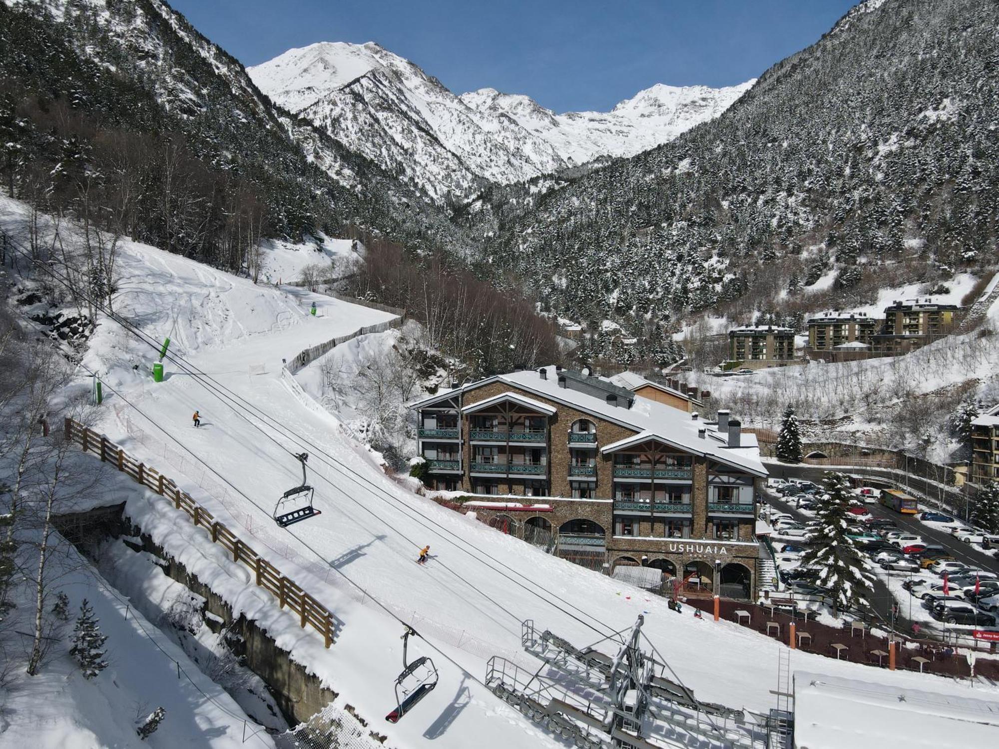 Ushuaia, The Mountain Hotel Arinsal Exterior photo